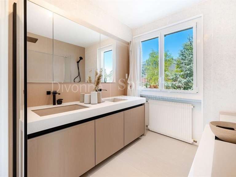 Maison Divonne-les-Bains - 5 chambres - 424m²