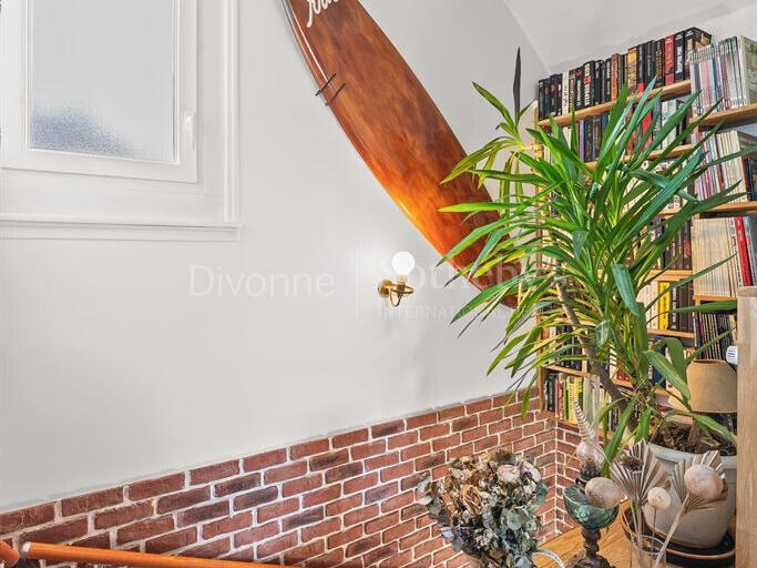 Maison Divonne-les-Bains - 3 chambres - 158m²