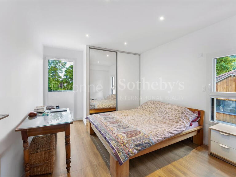 House Divonne-les-Bains - 5 bedrooms - 210m²
