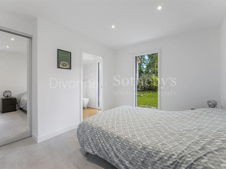 House Divonne-les-Bains - 5 bedrooms - 210m²
