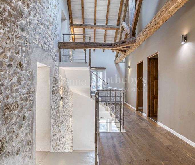 Maison Divonne-les-Bains - 5 chambres - 347m²