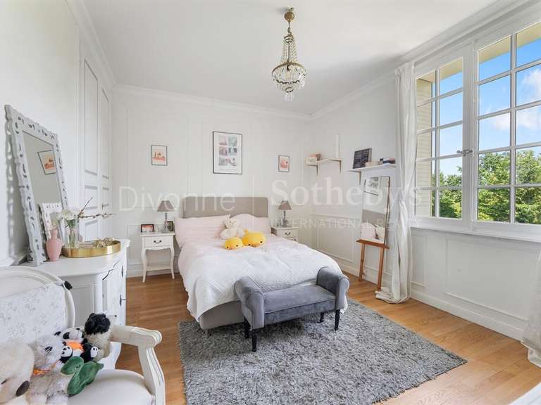 Maison Divonne-les-Bains - 5 chambres - 350m²