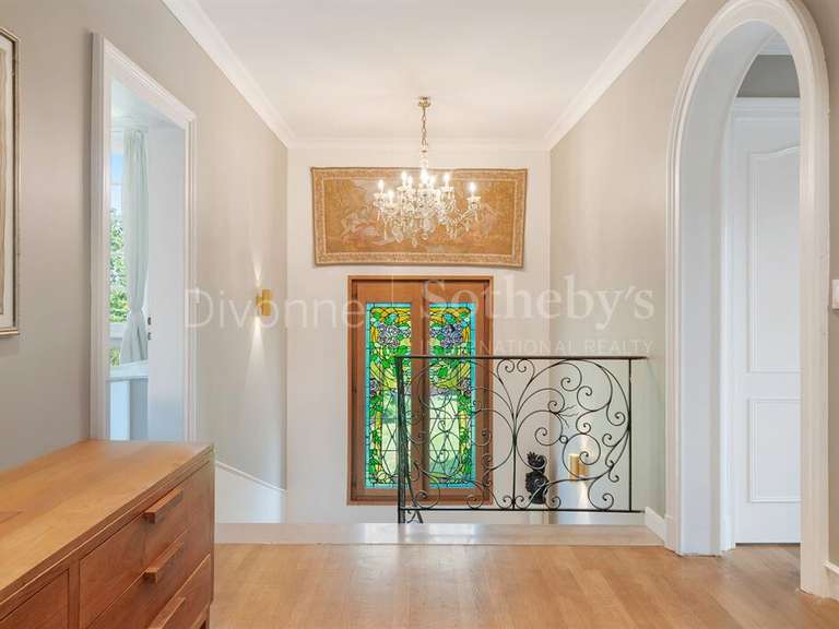 Maison Divonne-les-Bains - 5 chambres - 350m²