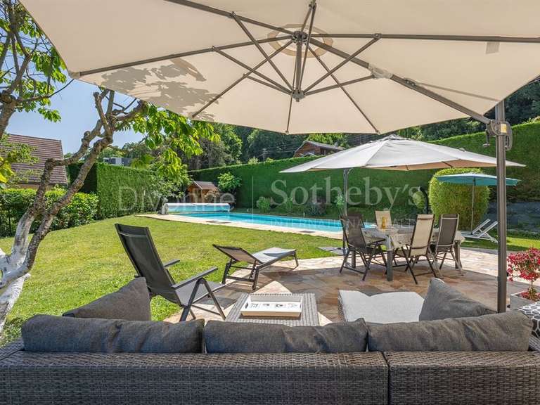 Maison Divonne-les-Bains - 6 chambres - 192m²