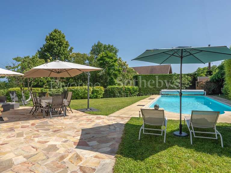 Maison Divonne-les-Bains - 6 chambres - 192m²
