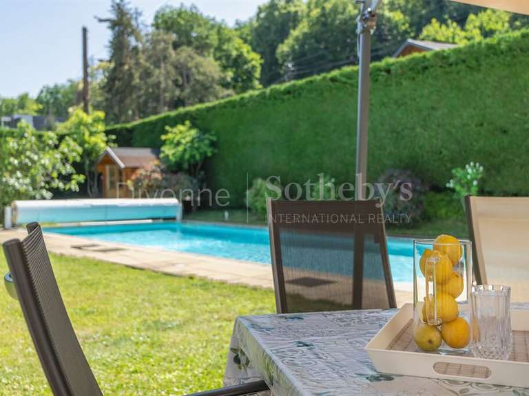 Maison Divonne-les-Bains - 6 chambres - 192m²