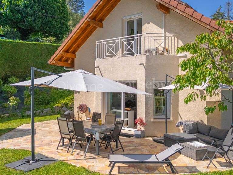 Maison Divonne-les-Bains - 6 chambres - 192m²