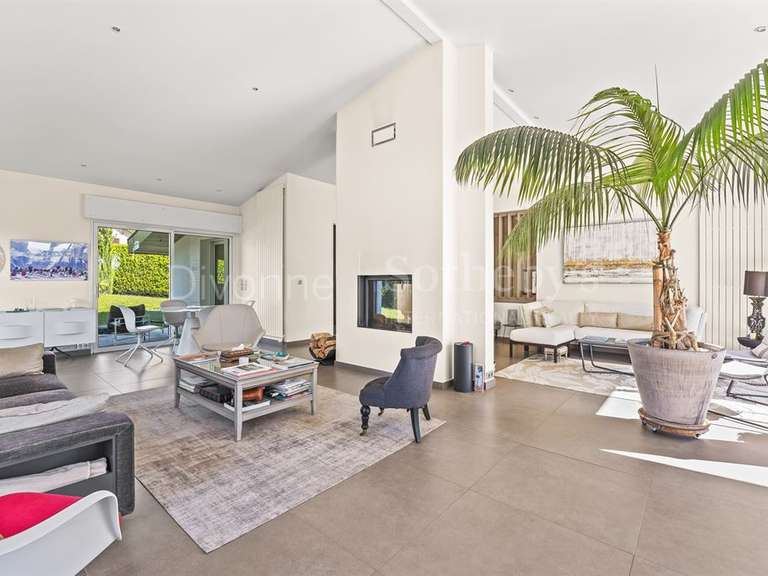 Maison Divonne-les-Bains - 4 chambres - 233m²