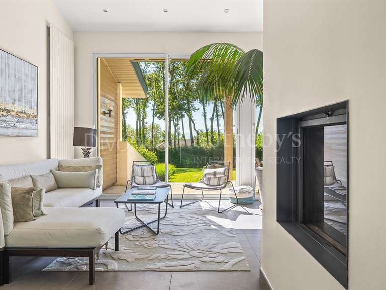 Maison Divonne-les-Bains - 4 chambres - 233m²