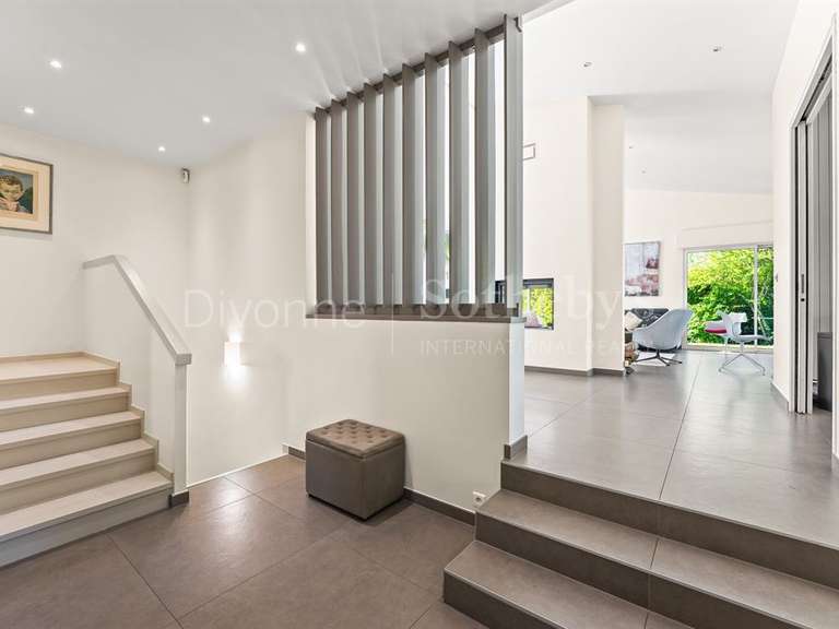 Maison Divonne-les-Bains - 4 chambres - 233m²
