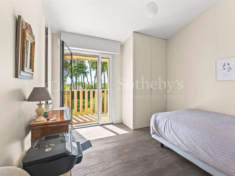 Maison Divonne-les-Bains - 4 chambres - 233m²