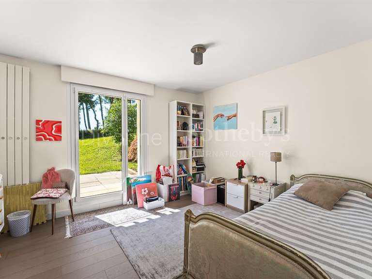 Maison Divonne-les-Bains - 4 chambres - 233m²