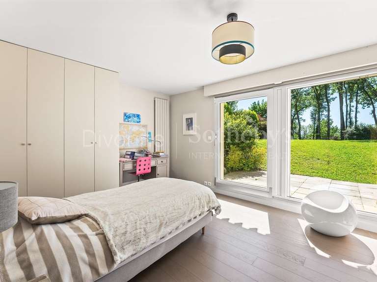 Maison Divonne-les-Bains - 4 chambres - 233m²