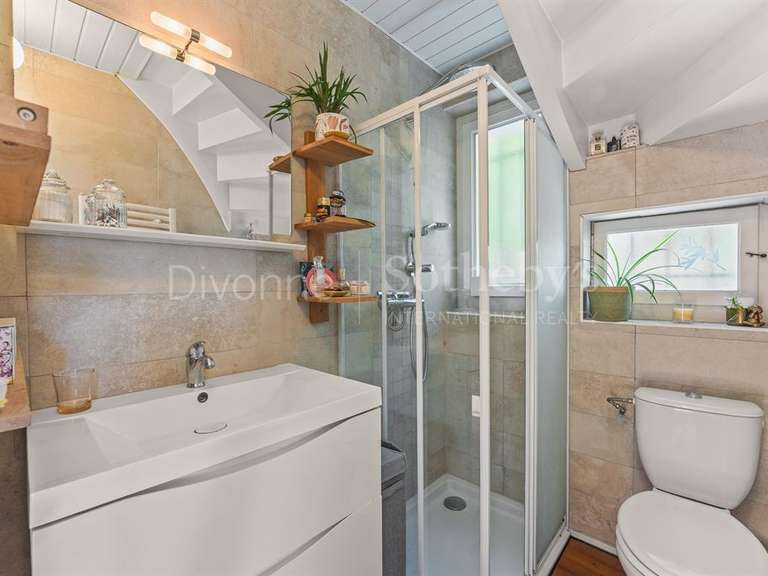House Divonne-les-Bains - 3 bedrooms - 158m²