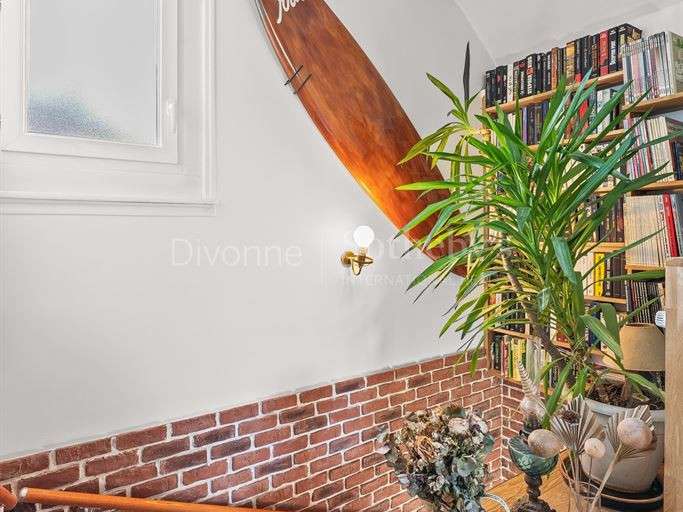 Maison Divonne-les-Bains - 3 chambres - 158m²