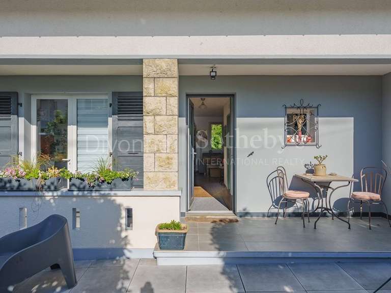 Maison Divonne-les-Bains - 3 chambres - 158m²