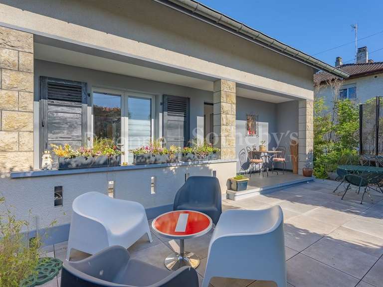 Maison Divonne-les-Bains - 3 chambres - 158m²