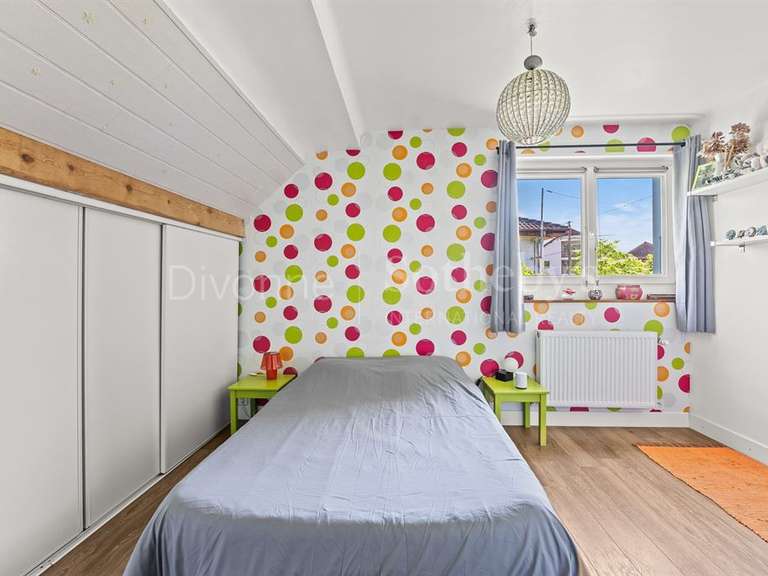 Maison Divonne-les-Bains - 3 chambres - 158m²