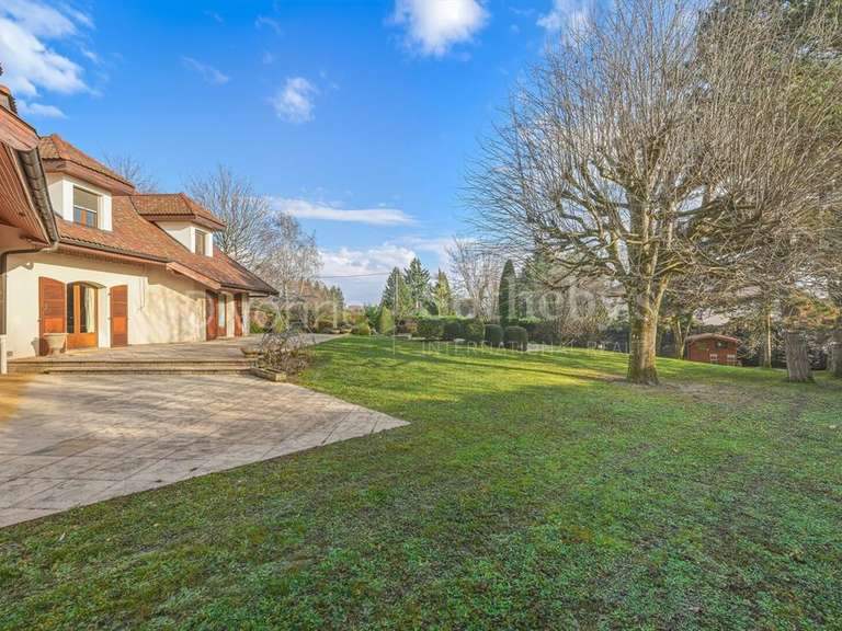 Maison Divonne-les-Bains - 5 chambres - 296m²