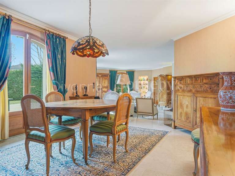 Maison Divonne-les-Bains - 5 chambres - 296m²