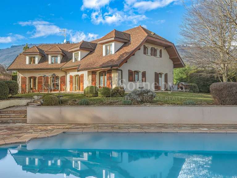 Maison Divonne-les-Bains - 5 chambres - 296m²