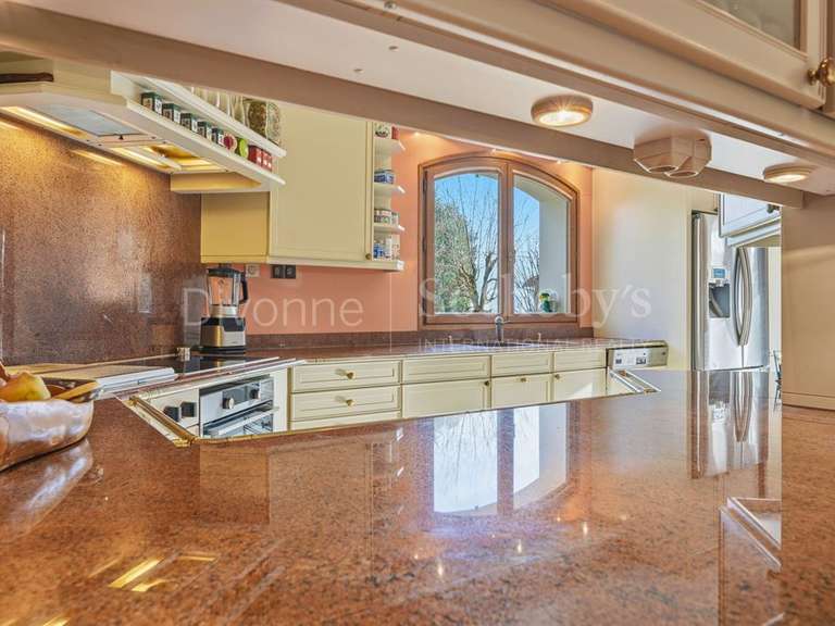 Maison Divonne-les-Bains - 5 chambres - 296m²