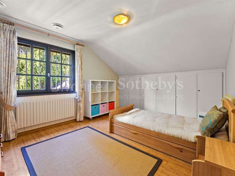 Maison Divonne-les-Bains - 6 chambres - 369m²