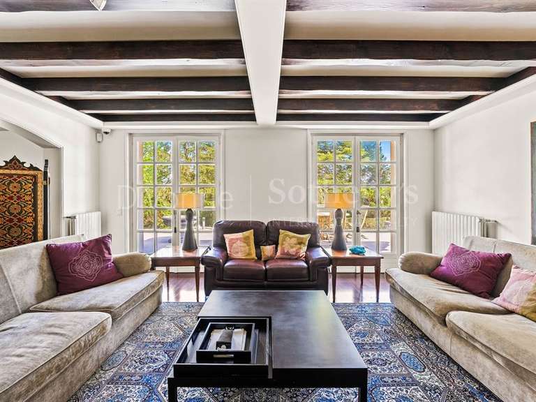 Maison Divonne-les-Bains - 6 chambres - 369m²