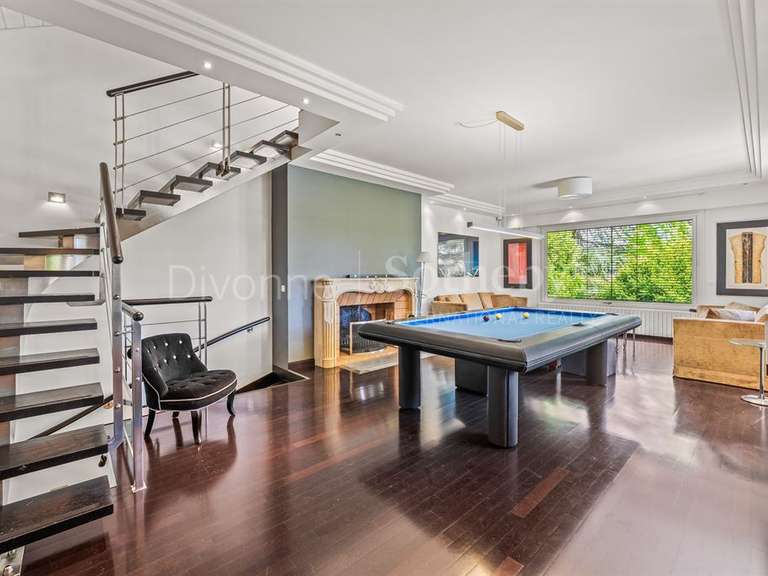 Maison Divonne-les-Bains - 6 chambres - 369m²