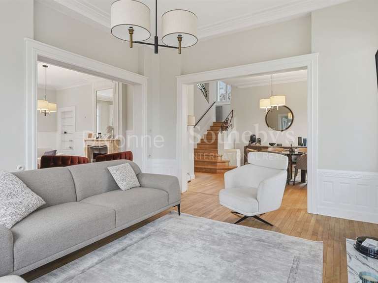 Maison Divonne-les-Bains - 5 chambres - 370m²