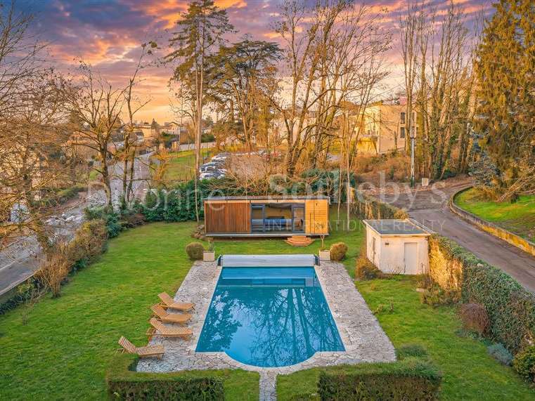 Maison Divonne-les-Bains - 5 chambres - 370m²