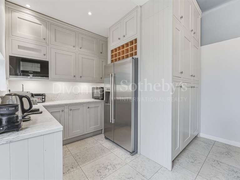 Maison Divonne-les-Bains - 5 chambres - 370m²