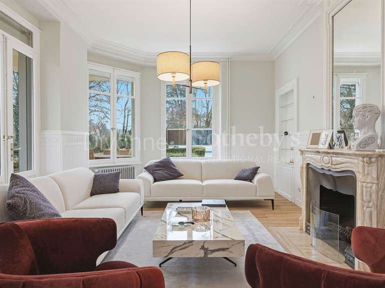 Maison Divonne-les-Bains - 5 chambres - 370m²