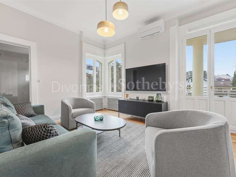 Maison Divonne-les-Bains - 5 chambres - 370m²