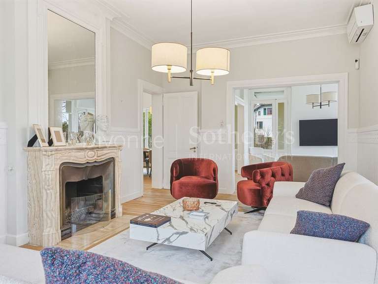 Maison Divonne-les-Bains - 5 chambres - 370m²