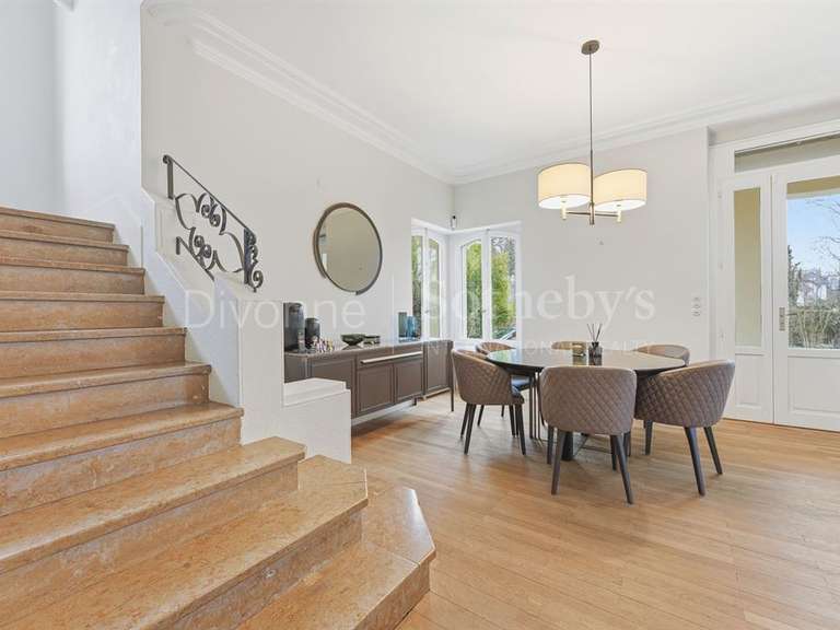 House Divonne-les-Bains - 5 bedrooms - 370m²