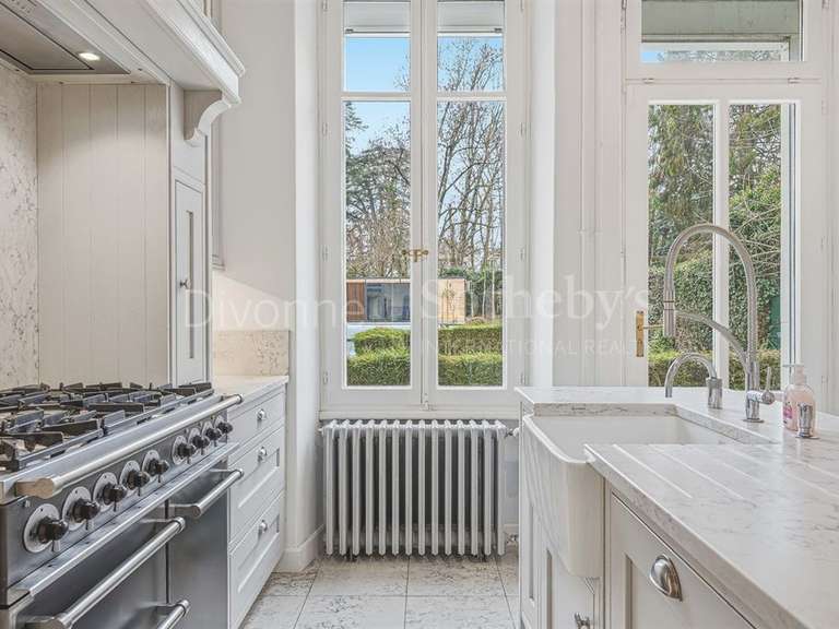 House Divonne-les-Bains - 5 bedrooms - 370m²