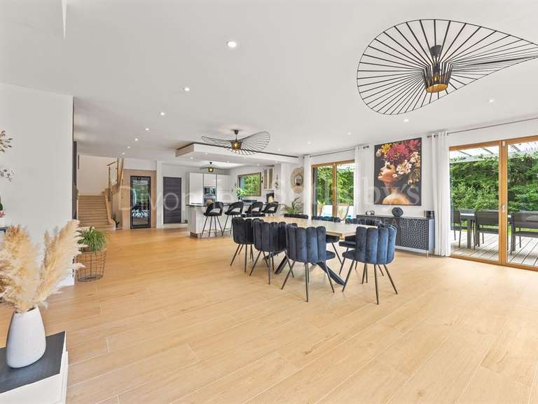 House Divonne-les-Bains - 5 bedrooms - 227m²
