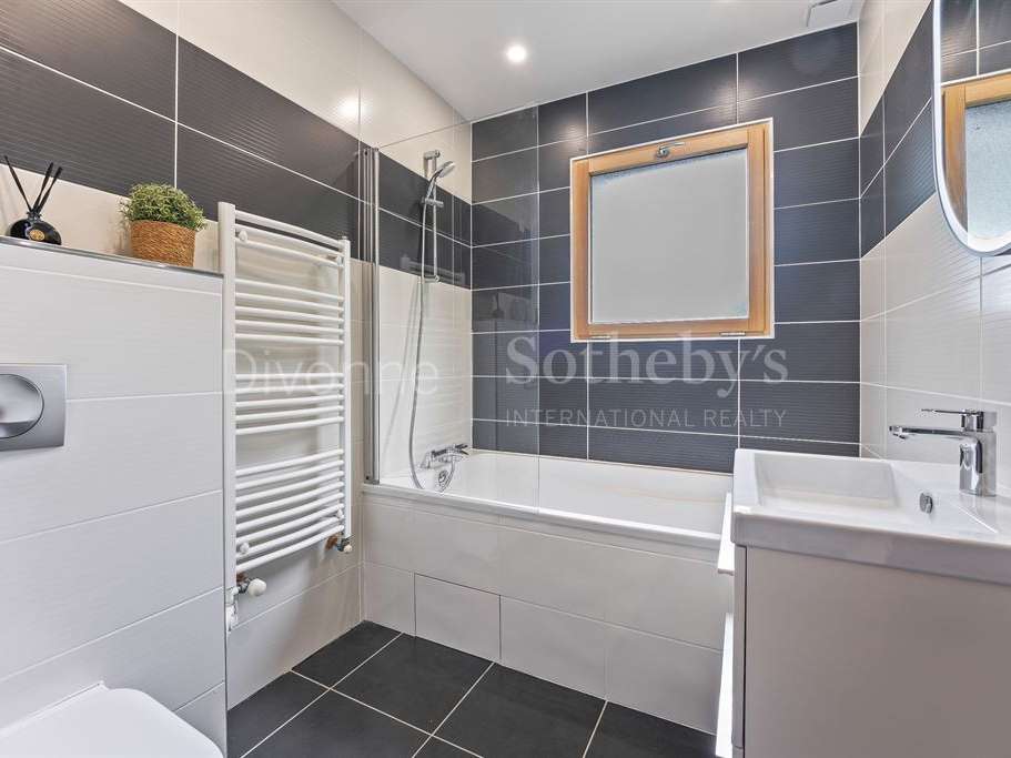 House Divonne-les-Bains