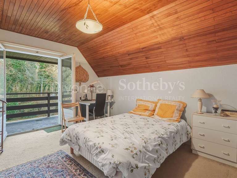 Maison Divonne-les-Bains - 4 chambres - 217m²