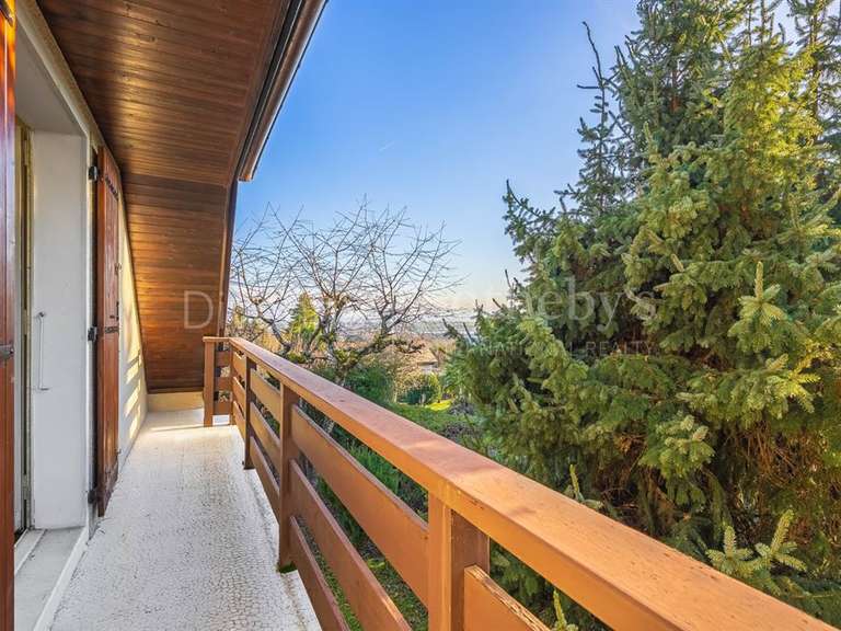 Maison Divonne-les-Bains - 4 chambres - 217m²