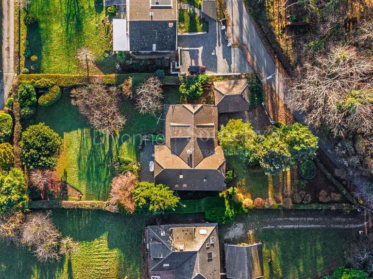 Maison Divonne-les-Bains - 4 chambres - 217m²