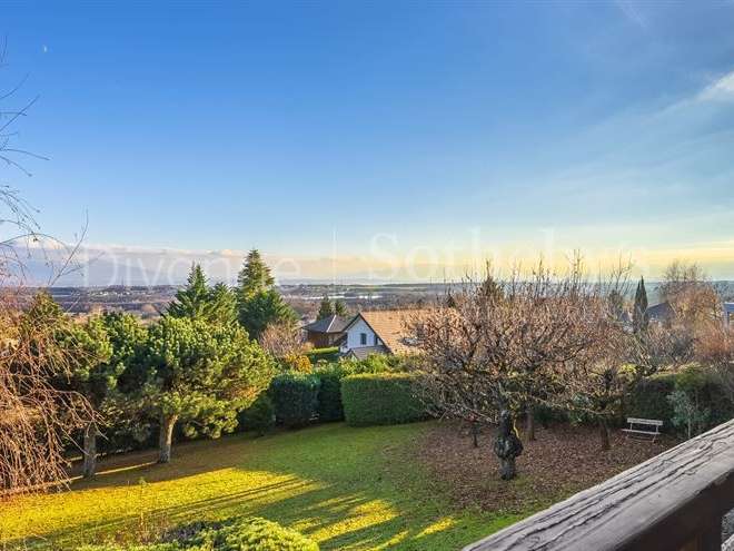 Maison Divonne-les-Bains - 4 chambres - 217m²