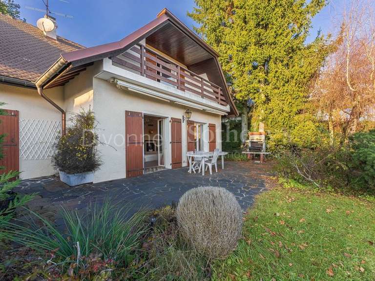 Maison Divonne-les-Bains - 4 chambres - 217m²