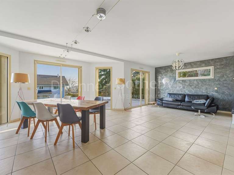 Maison Divonne-les-Bains - 4 chambres - 170m²