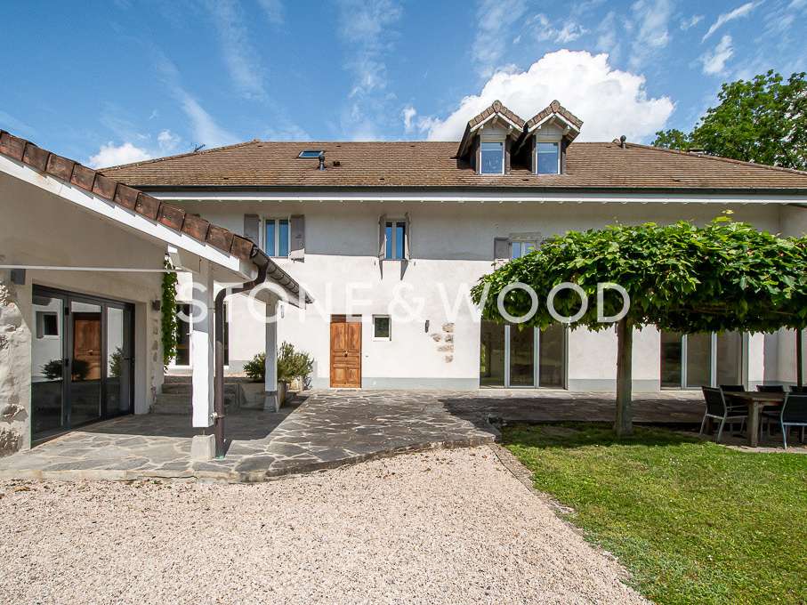 House Divonne-les-Bains