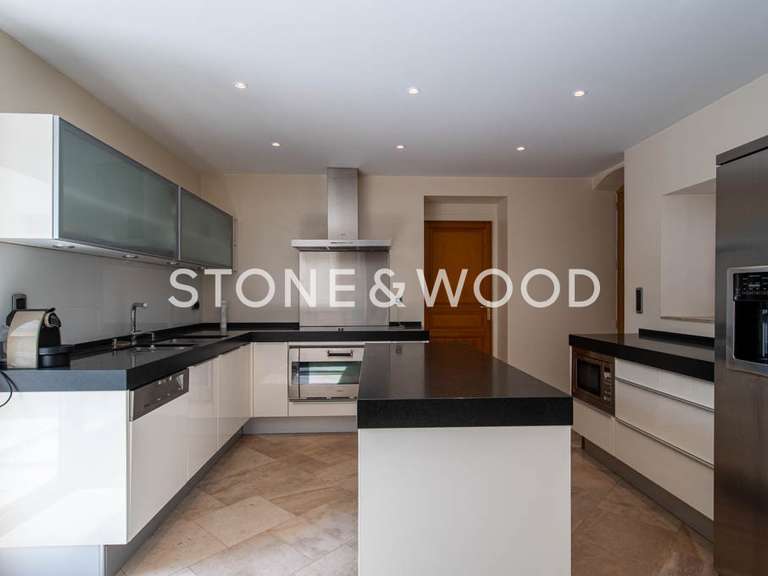 House Divonne-les-Bains - 5 bedrooms - 420m²