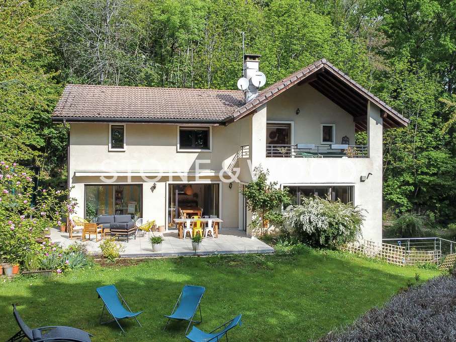 House Divonne-les-Bains