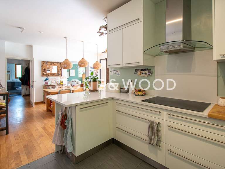 House Divonne-les-Bains - 5 bedrooms - 202m²