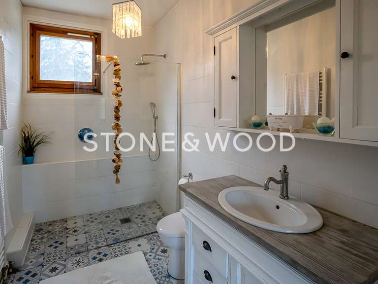 House Divonne-les-Bains - 5 bedrooms - 224m²